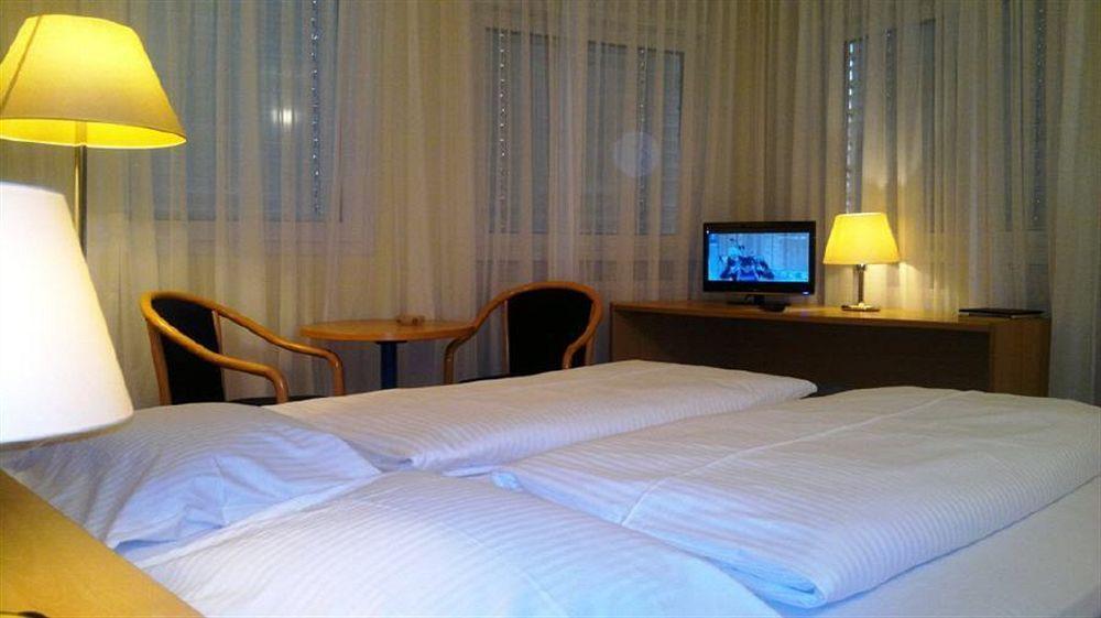 Central Hotel Винненден Экстерьер фото