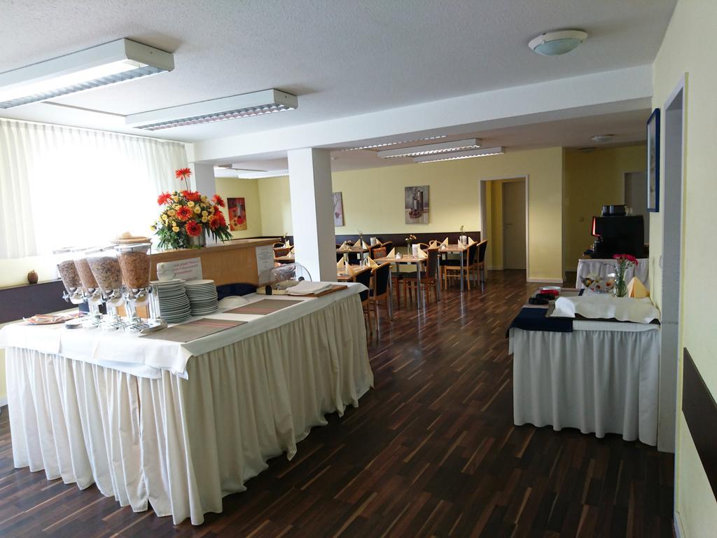 Central Hotel Винненден Экстерьер фото