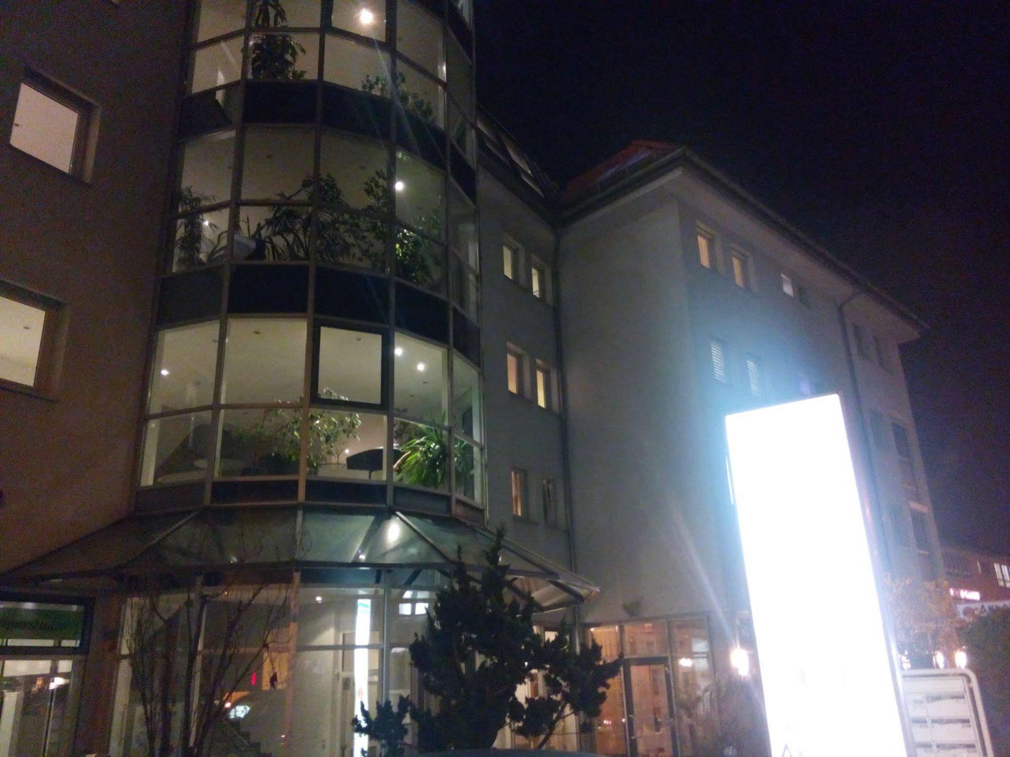 Central Hotel Винненден Экстерьер фото