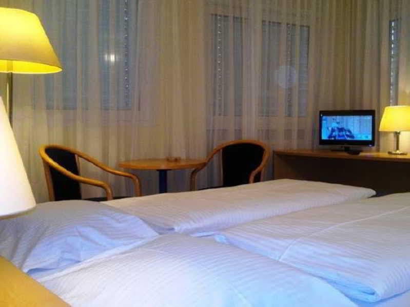 Central Hotel Винненден Экстерьер фото
