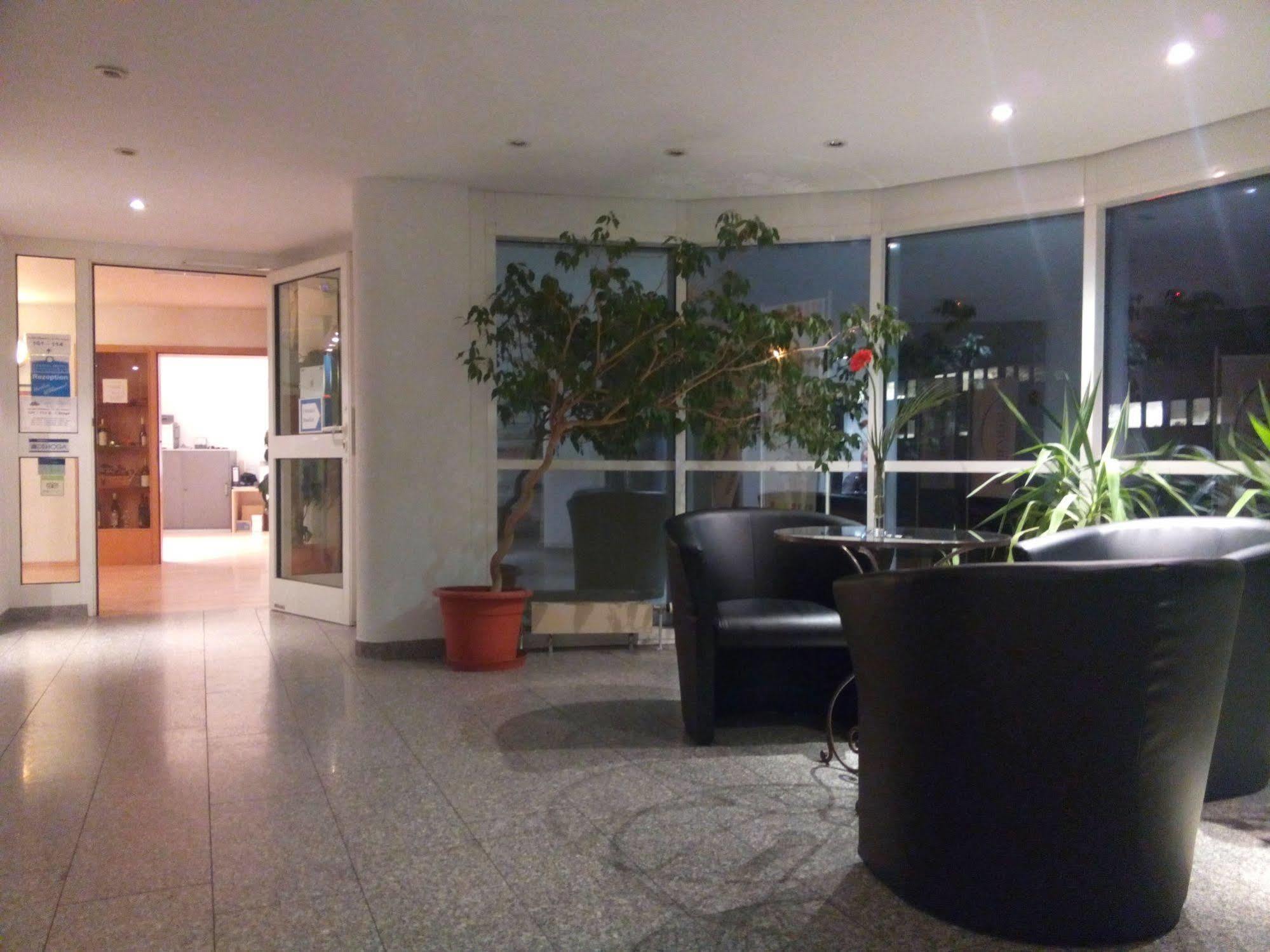 Central Hotel Винненден Экстерьер фото